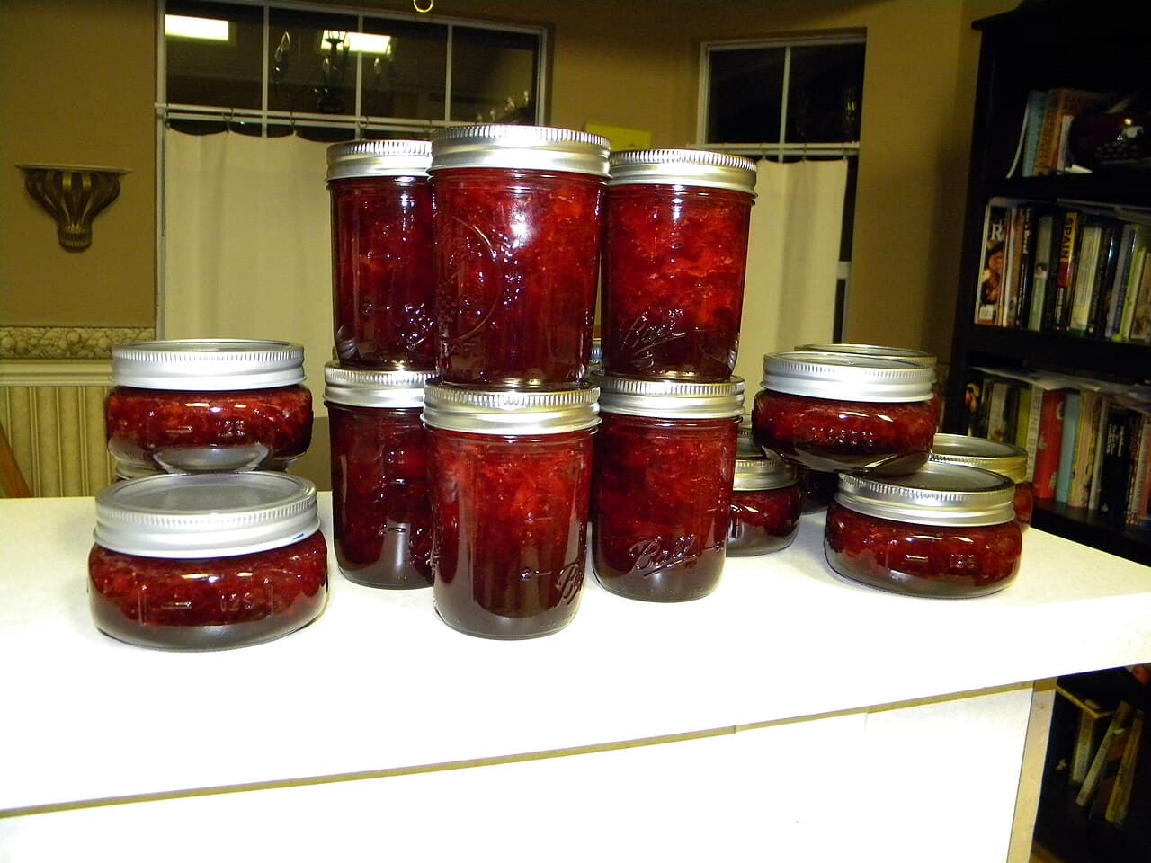 Beeren-Konfitüre (Beeren-Spitzen)